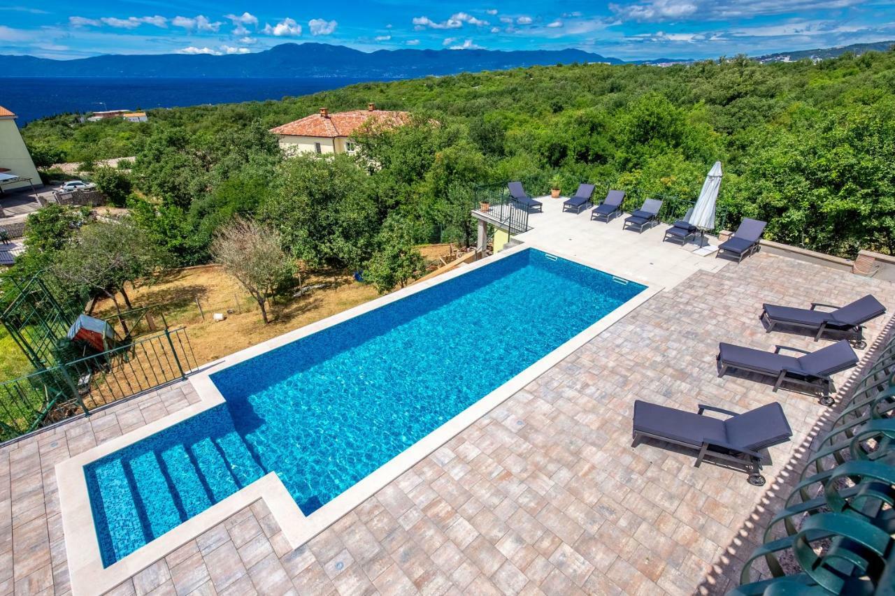 Luxury Apartments Kostrena With Pool Экстерьер фото